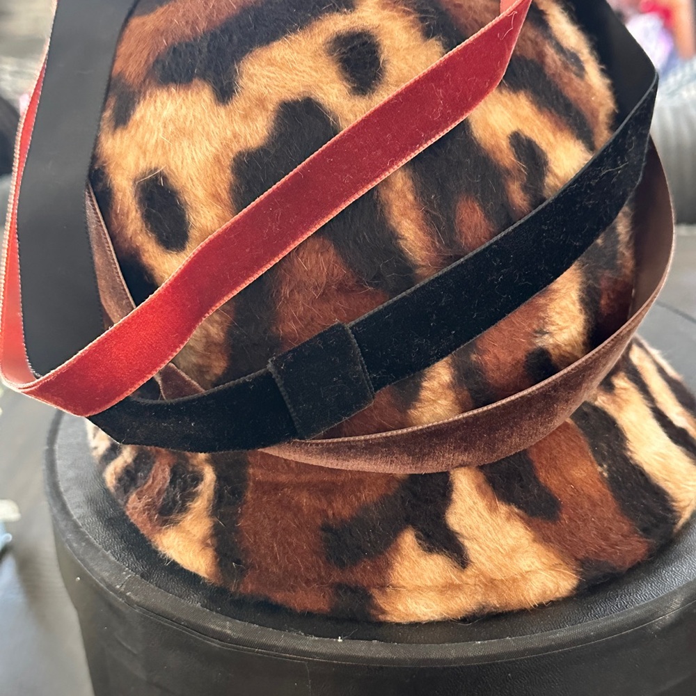 Custom Rocker Hat in box - Picture 6 of 6
